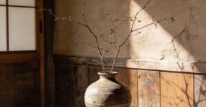 Styl wabi sabi: japońska filozofia na doskonałe wnętrze