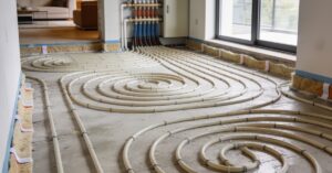Salon 30 m2 ile pętli podłogówki: optymalna długość i rozdzielacz